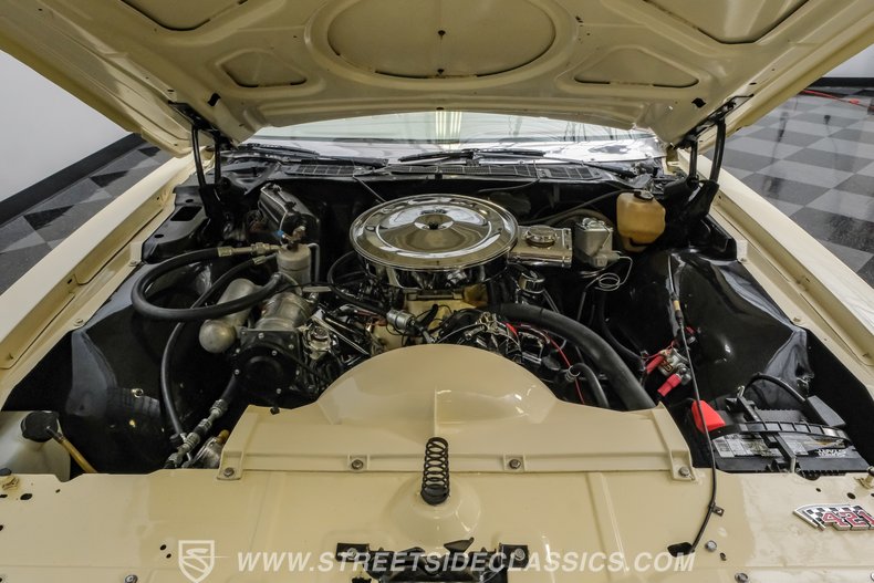 1975 Pontiac Grand Ville 38