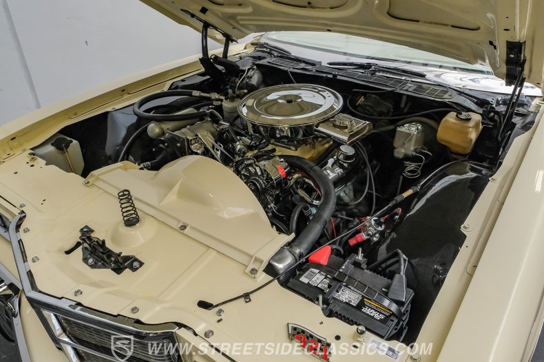 1975 Pontiac Grand Ville 37