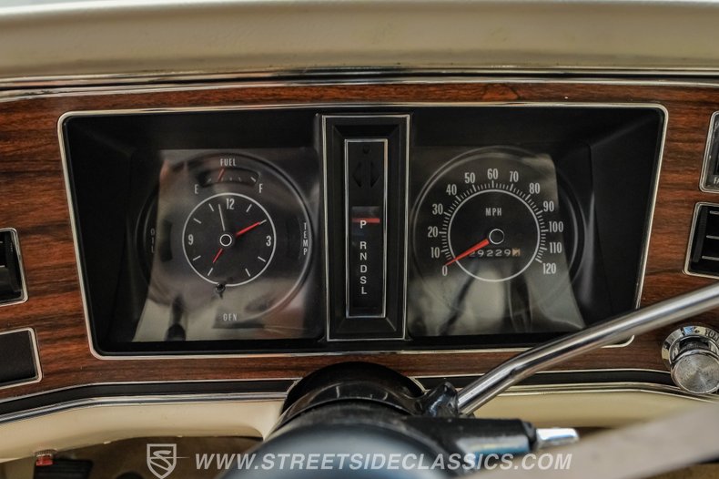 1975 Pontiac Grand Ville 46