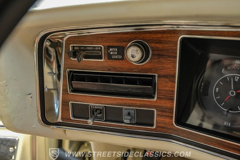 1975 Pontiac Grand Ville 52