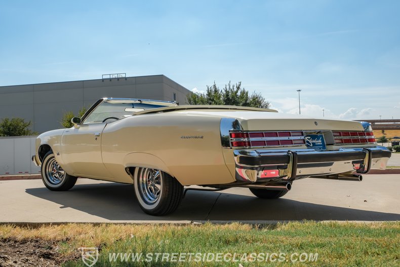 1975 Pontiac Grand Ville 104