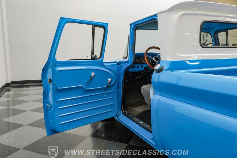 1961 Chevrolet C10 41