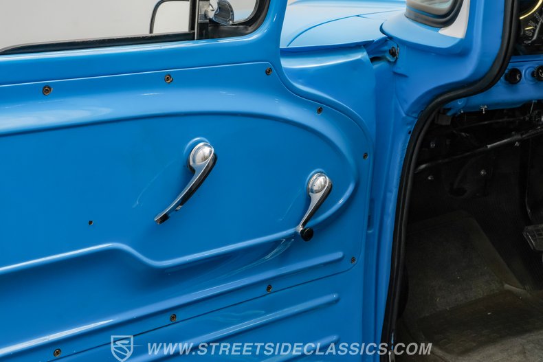 1961 Chevrolet C10 43