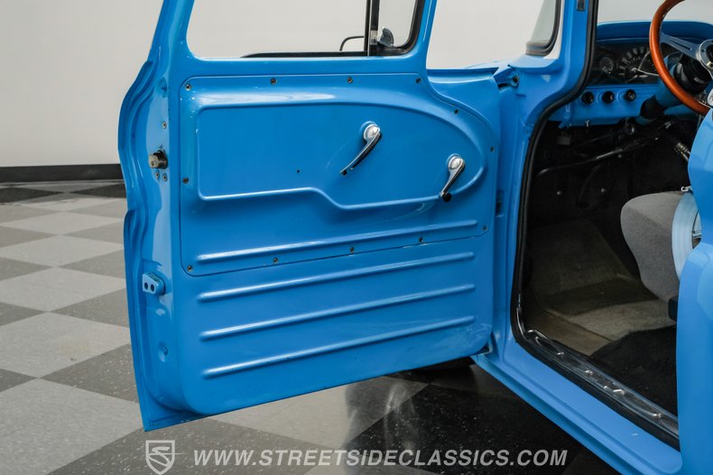 1961 Chevrolet C10 42