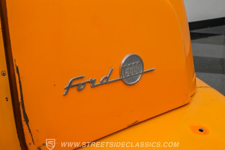 1955 Ford C-600 86