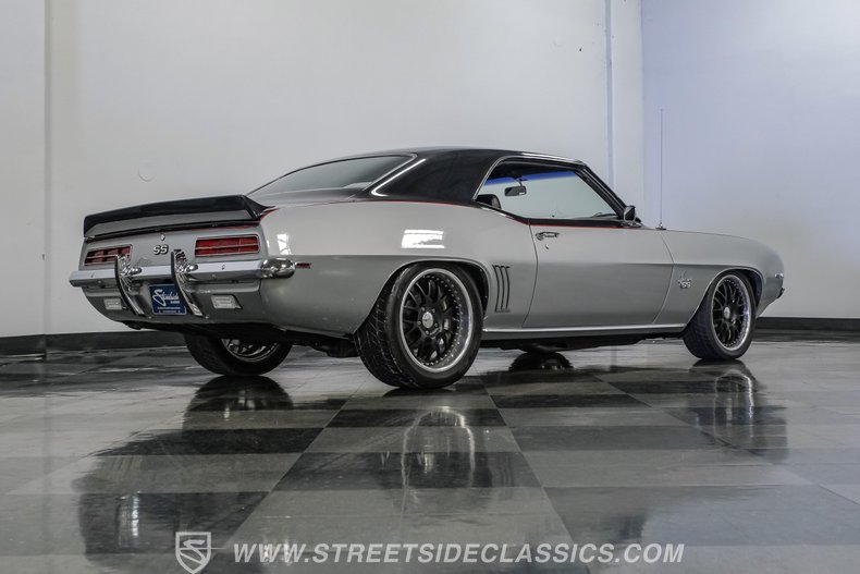 1969 Chevrolet Camaro 27