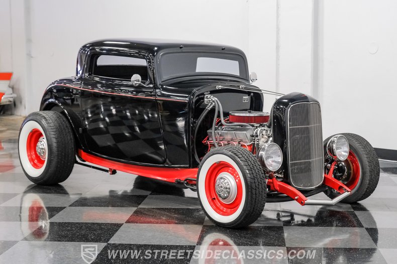 1932 Ford 3-Window 15