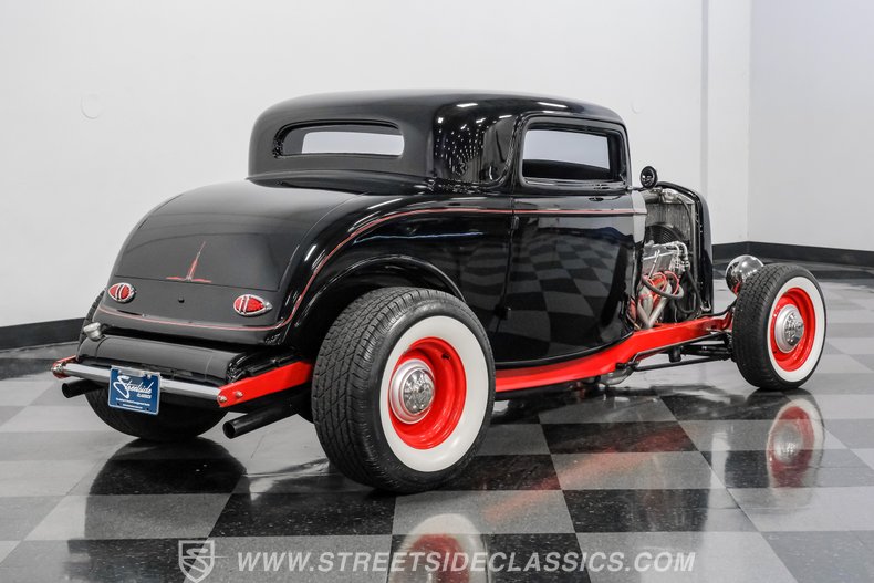1932 Ford 3-Window 11