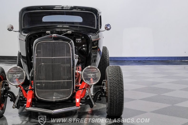1932 Ford 3-Window 19