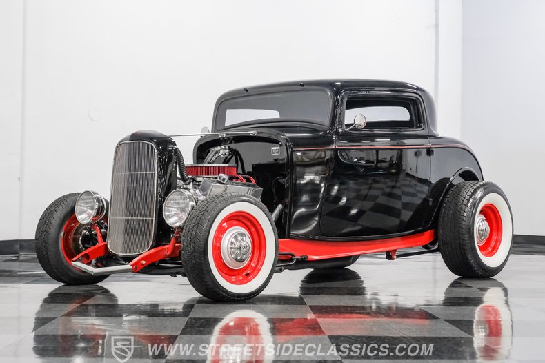 1932 Ford 3-Window 20