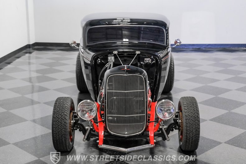 1932 Ford 3-Window 32