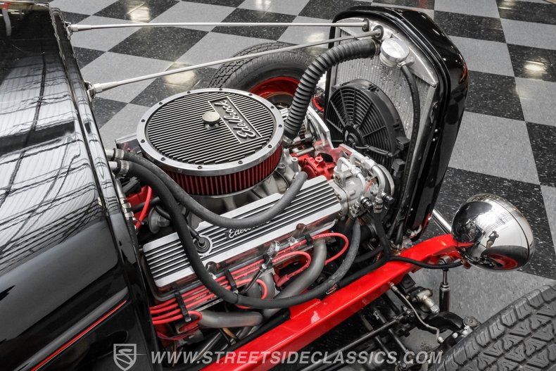 1932 Ford 3-Window 36