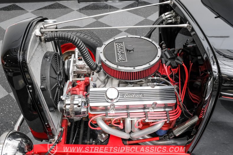 1932 Ford 3-Window 37