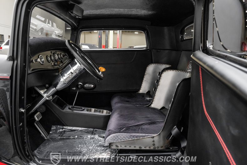 1932 Ford 3-Window 47