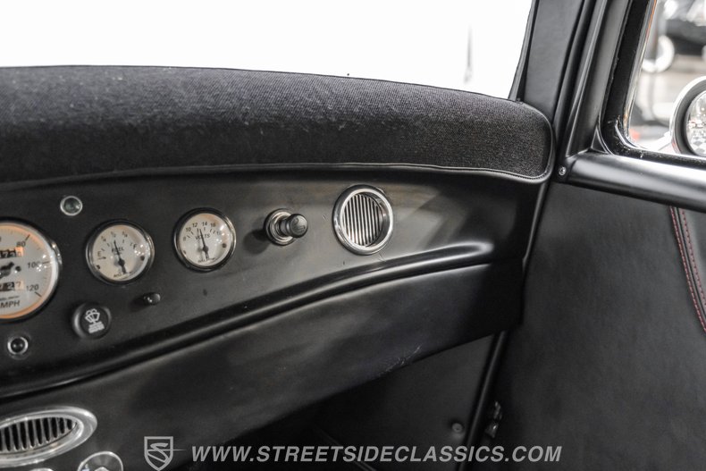 1932 Ford 3-Window 60