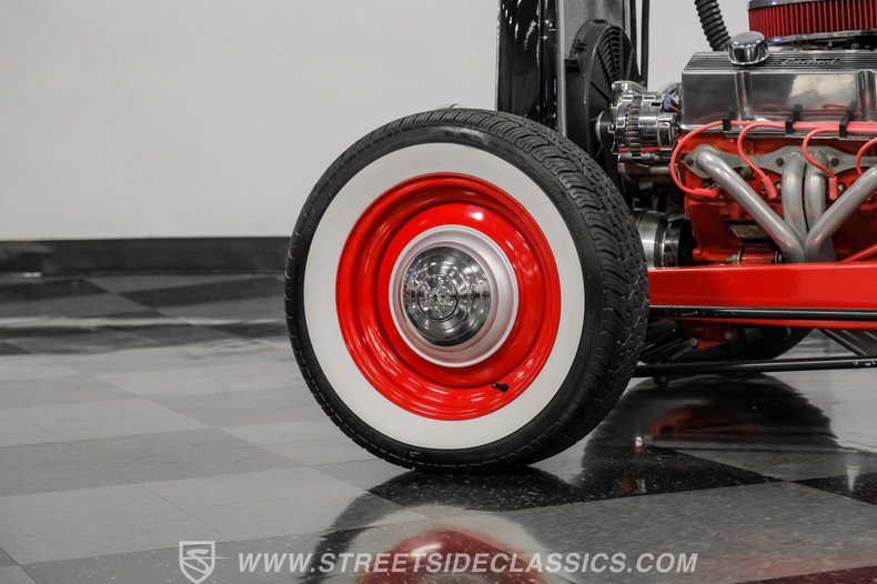 1932 Ford 3-Window 80