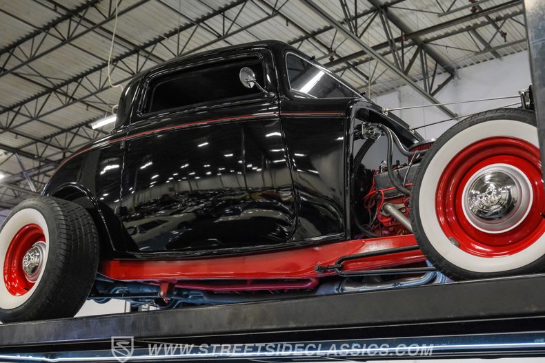1932 Ford 3-Window 97