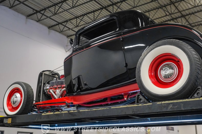 1932 Ford 3-Window 96