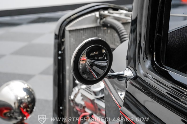 1932 Ford 3-Window 101