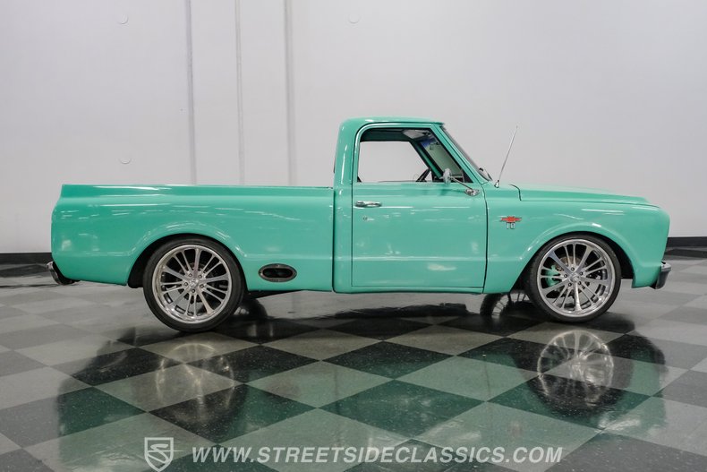 1967 Chevrolet C10 13