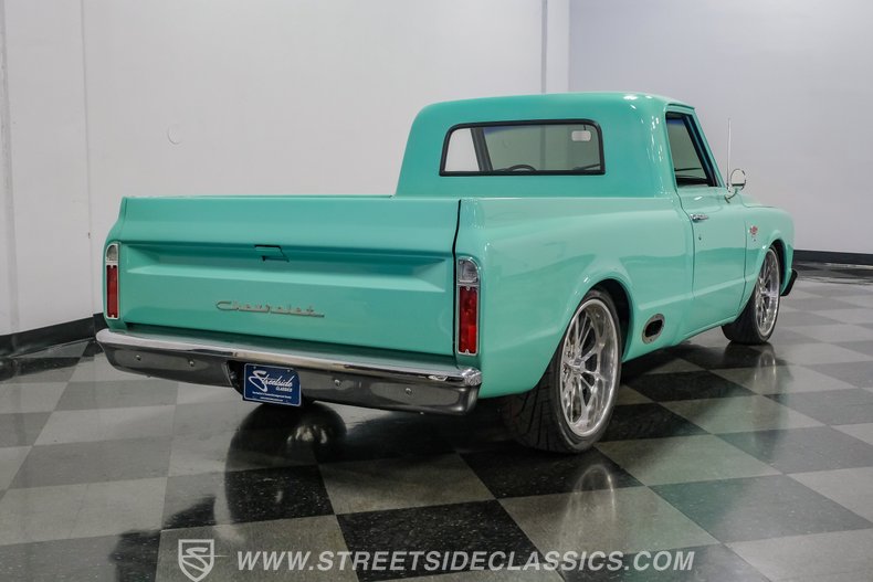 1967 Chevrolet C10 24