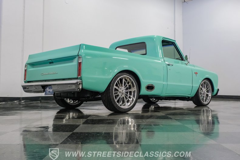 1967 Chevrolet C10 26