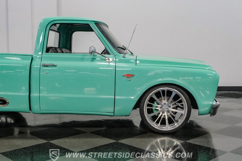 1967 Chevrolet C10 29