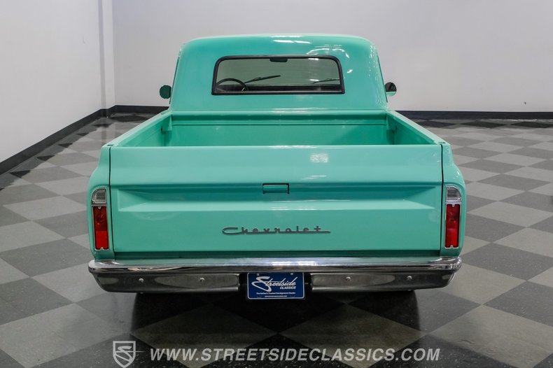1967 Chevrolet C10 33