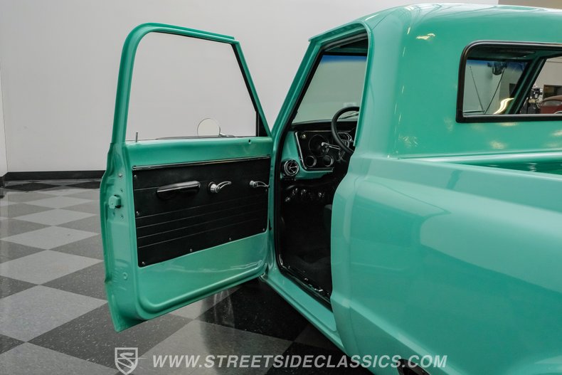 1967 Chevrolet C10 42