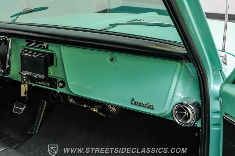 1967 Chevrolet C10 64