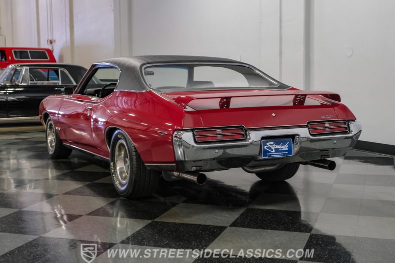 1969 Pontiac GTO 10