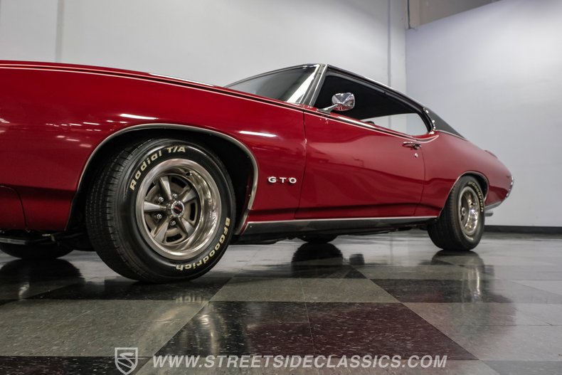 1969 Pontiac GTO 22