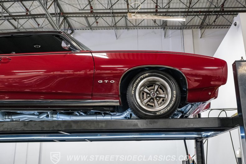 1969 Pontiac GTO 92