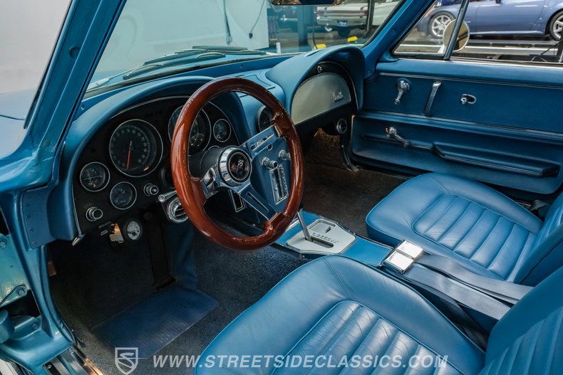 1966 Chevrolet Corvette 4
