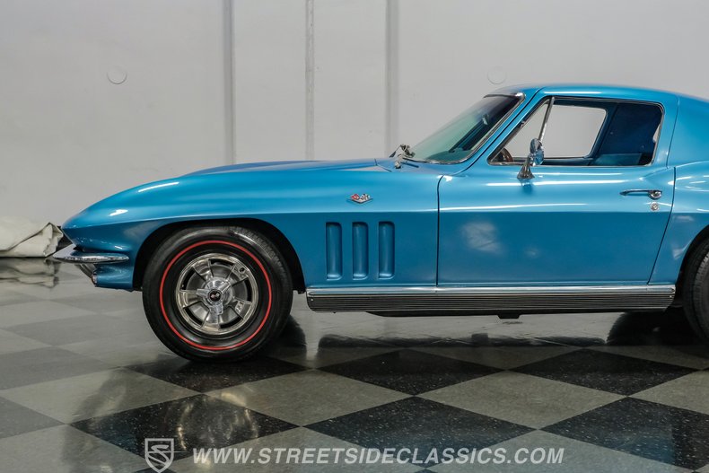 1966 Chevrolet Corvette 23
