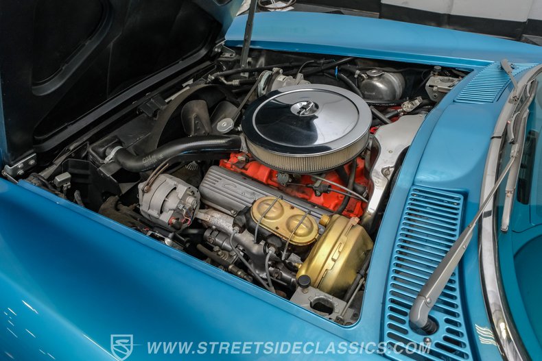 1966 Chevrolet Corvette 38