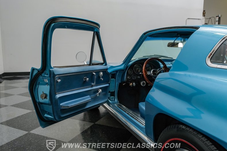 1966 Chevrolet Corvette 44