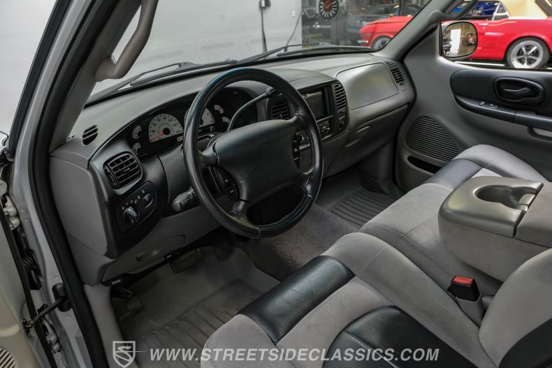 2001 Ford F-150 4