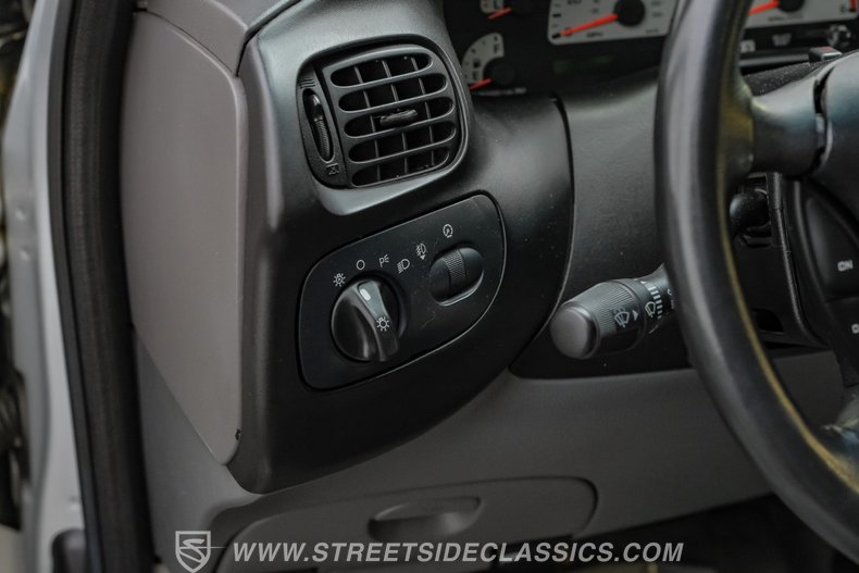 2001 Ford F-150 52