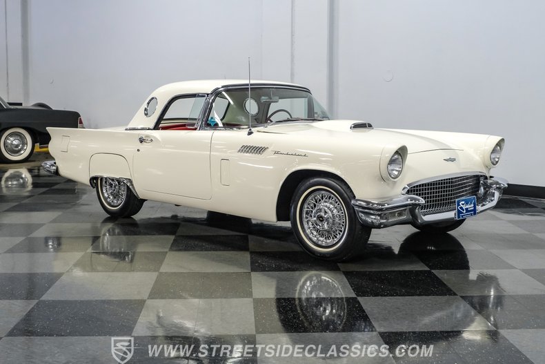 1957 Ford Thunderbird 15