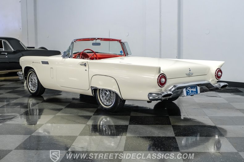 1957 Ford Thunderbird 9
