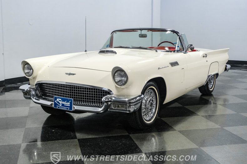 1957 Ford Thunderbird 19
