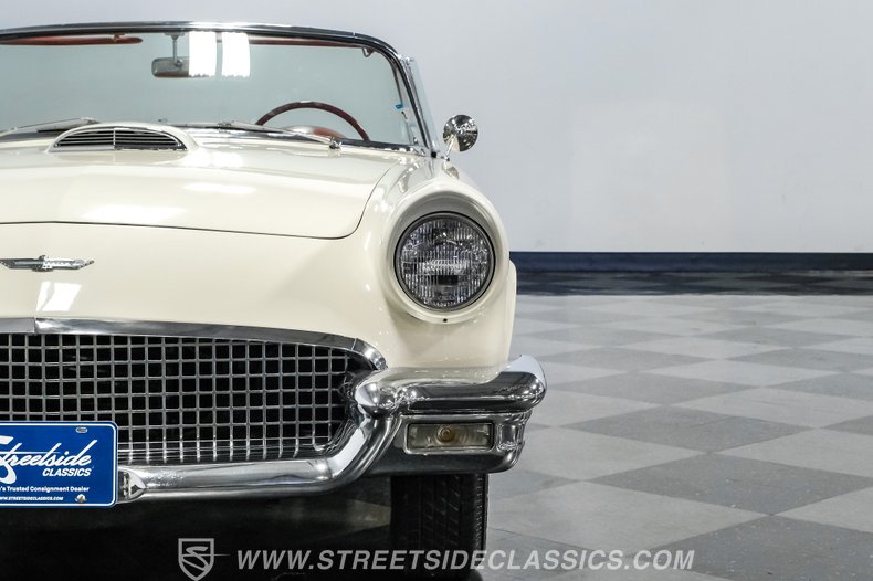 1957 Ford Thunderbird 20