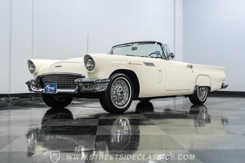 1957 Ford Thunderbird 21