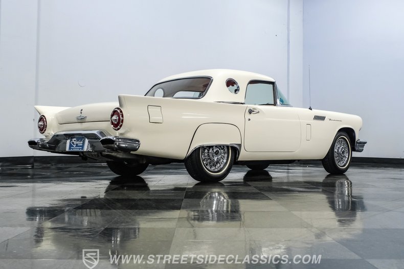 1957 Ford Thunderbird 27