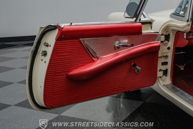1957 Ford Thunderbird 45