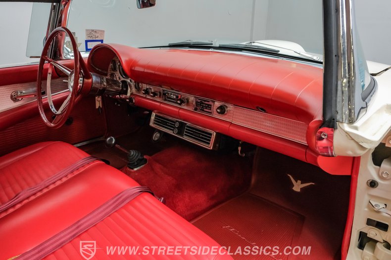 1957 Ford Thunderbird 64