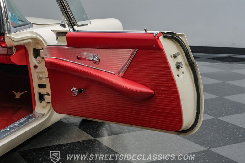 1957 Ford Thunderbird 68