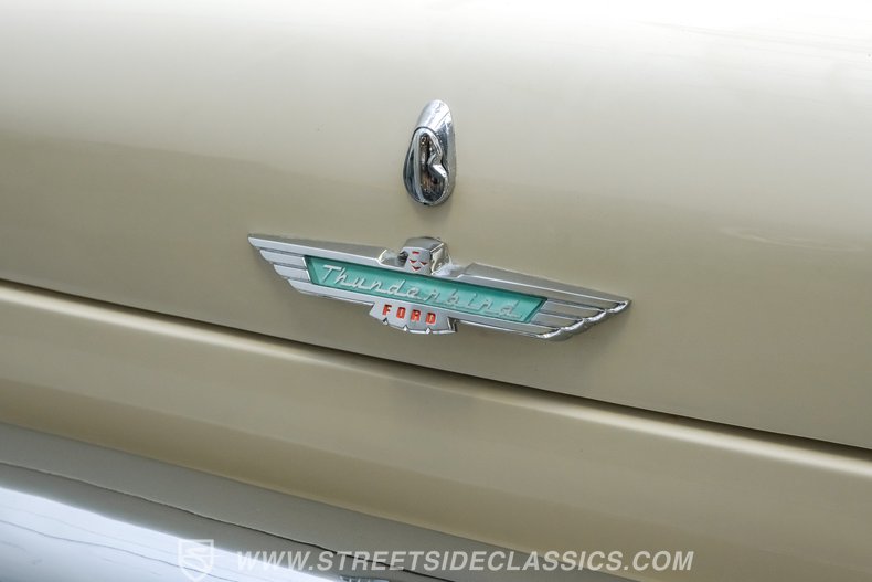 1957 Ford Thunderbird 100