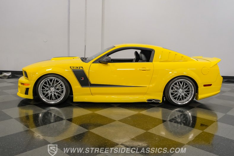 2005 Ford Mustang 2